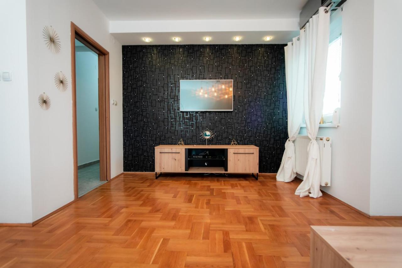 Lux Stan Na Dan Pozarevac Apartment Exterior photo